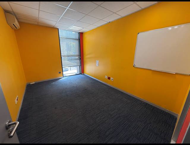 310M² OFFICE TO LET IN ROSEBANK
